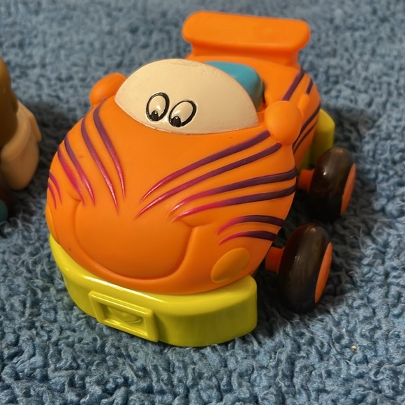 My B Toys by Toysmith Mini Pull-Back Friction Cars - Picture 3 of 6